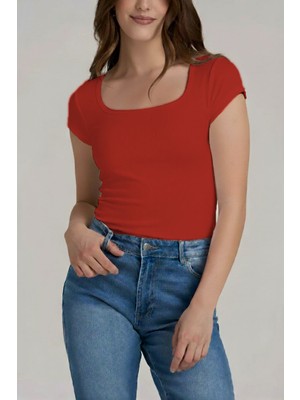 Kadın Kırmızı Kısa Kol Kare Yaka T-Shirt Bluz Fitilli Kaşkorse