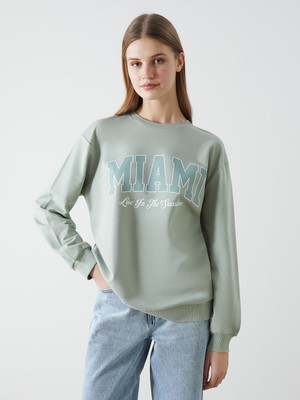 Lc Waikiki Yeni Sezon Bisiklet Yaka Miami Baskılı Oversize Kadın Sweatshirt