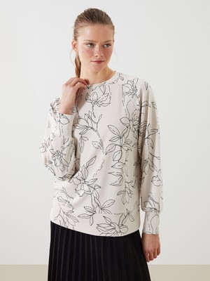 Lc Waikiki Yeni Sezon Bisiklet Yaka Çiçekli Oversize Kadın Sweatshirt