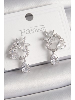 Pirinç Gümüş Renk Zirkon Taşlı Çiçek Model Sallantı Damla Detay Kadın Küpe - Lisinya