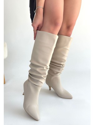 Roof Atelier Kadın Bej Körüklü Kısa Ince Topuklu Çizme - Zelya