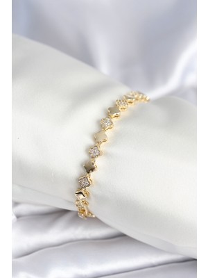 Pirinç Gold Renk Zirkon Taşlı Yonca Model Kadın Bileklik - Lisinya