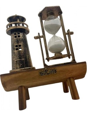 Marsilyan Deniz Feneri ve Eyfel Kulesi