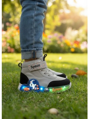 Foopi Space Işıklı Erkek Çocuk Botu 22-25