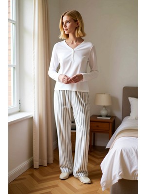 Benerly Kadın V Yaka Standart Kol Regular Kalıp Örme Dokuma Pijama Takımı Fonksiyonel Dayanıklı Şık