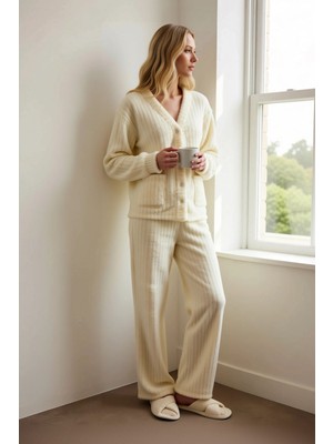 Benerly Kadın V Yaka Uzun Kol Regular Kalıp Wellsoft Örme Pijama Takımı Fonksiyonel Dayanıklı Spor