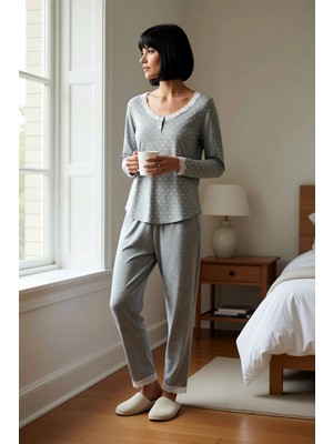Benerly Kadın V Yaka Uzun Kol Puantiyeli Dantelli Pijama Takımı Regular Kalıp Fonksiyonel Kaliteli