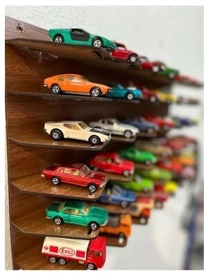 Chagri Exalted Hawk 1/64 Model Araba Duvar Rafı