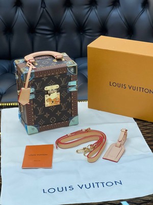 Louis Logo Detaylı Ithal Çanta