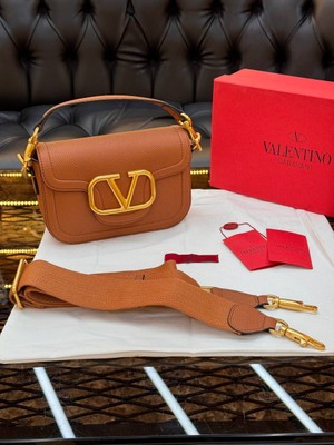 Valentino Garavani Logo Detaylı Ithal Çanta