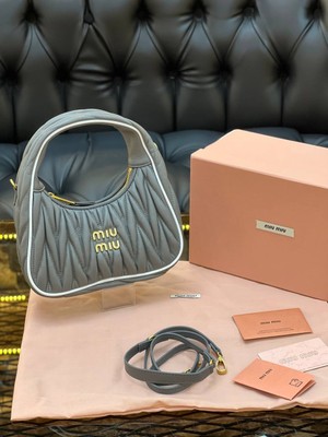 Miu Logo Detaylı Ithal Çanta