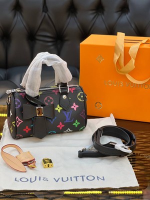 Louis Logo Detaylı Ithal Çanta