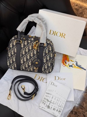 Christian Dior Logo Detaylı Ithal Çanta
