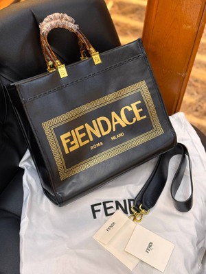 Fendi Logo Detaylı Ithal Çanta