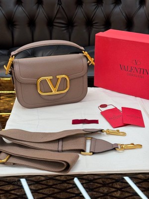 Valentino Garavani Logo Detaylı Ithal Çanta