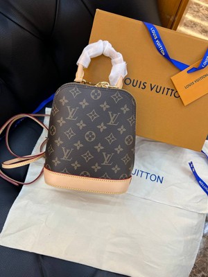 Louis Logo Detaylı Ithal Çanta