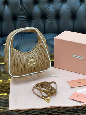 Miu Logo Detaylı Ithal Çanta