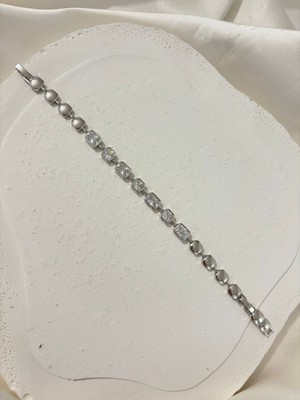 Xuping Sıra Taşlı Kare Kesim Silver Bileklik