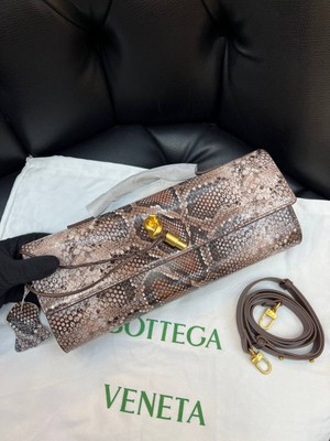 Venetta Logo Detaylı Ithal Çanta