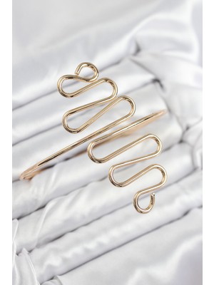 Asel Aksesuarcı Pirinç Kıvrımlı Model Gold Renk Kadın Pazu Bileklik