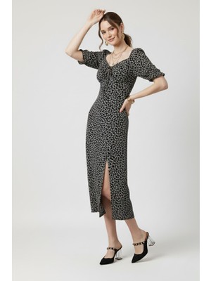 buğrahayalin Kadın Siyah Çiçek Desenli Yırtmaçlı Midi Elbise Kare Yaka Büzgü Detaylı