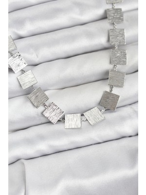 Shopwave Kare Plaka Model Gümüş Renk Kadın Kolye