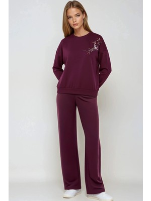 Hiccup Kadın Nakışlı Bisiklet Yaka Sweatshirt ve Düz Paça Pantolon Ikili Takım Bersan Collection Bordo Kırmızı