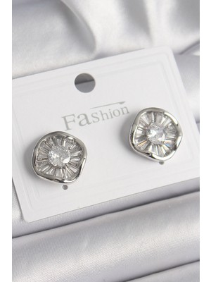 Clariss Pirinç Gümüş Renk Zirkon Taşlı Yonca Model Kadın Küpe