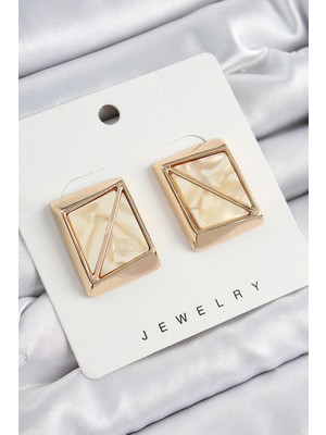 Clariss Pirinç Krem Üçgen Kesim Detaylı Kare Model Vintage Gold Renk Kadın Küpe