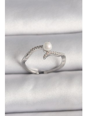 Clariss Pirinç Gümüş Renk Zirkon Taşlı Ayarlanabilir Yüzük