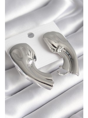 Clariss Pirinç Gümüş Renk Işlemeli Kadın Küpe