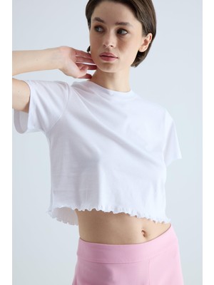 Tubia Kadın Ekru Renk Etek Ucu Fırfırlı Kısa Kollu T-Shirt