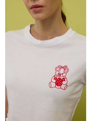 Tubia Kadın Ekru Renk Ayıcık Baskılı Kısa Kollu T-Shirt