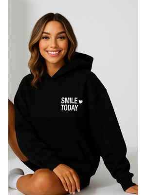 Bellanova Kadın Kapüşonlu Kanguru Cepli Oversize Sweatshirt Ön Smıle Today Yazılı Rahat Günlük Stil