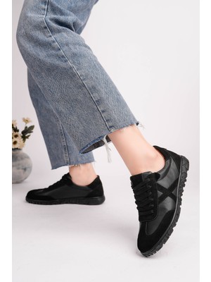 Tarçın Ayakkabı Hakiki Deri Siyah Kadın Anatomik Deri Casual Ayakkabı TRC179-0003