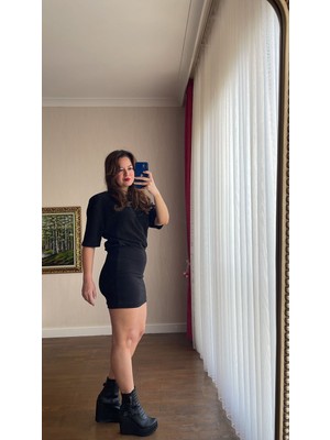 Hande Batmaz Butik Vatkalı Siyah Elbise