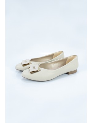 Aktaş Ayakkabı Kadın Bej Içi Yumuşak Toka Detaylı Babet Ayakkabı