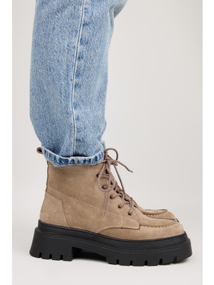 Manijero Ayra Kadın Hakiki Deri Bağcıklı Burnu Köşeli Vizon Bot