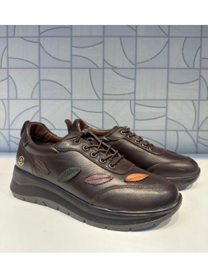 Anıl Ayakkabı B1 4060 Kadın Kahverengi Hakiki Deri Lastik Bağcık Yaprak Desen Detaylı Günlük Ortopedik Ayakkabı