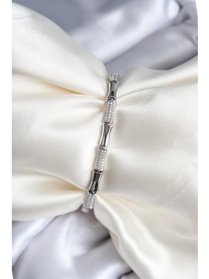 Inure Jewelry Pirinç Kemik Model Zirkon Taşlı Gümüş Renk Kadın Bileklik