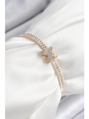 Inure Jewelry Pirinç Zirkon Taşlı x Detaylı Su Yolu Model Gold Renk Asansörlü Kadın Bileklik