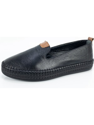 Aktaş Ayakkabı Kadın Siyah Hakiki Deri Ortopedik Dikiş Detaylı Babet Ayakkabı