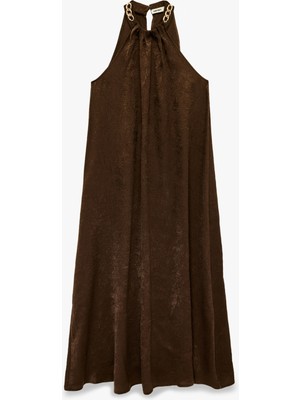 Koton Metal Aksesuar Detaylı Dokulu Uzun Halter Yaka Saten Elbise