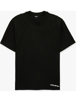 Koton Bisiklet Yaka Rahat Kesim Viskon Karışımlı Kısa Kollu Baskılı Spor Tişört