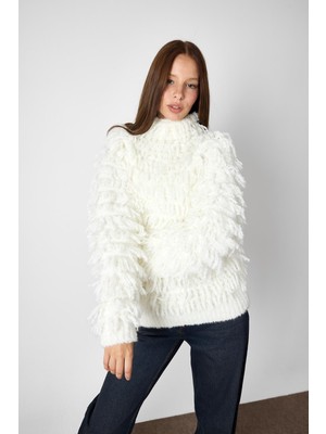 Sherin Ekru Püsküllü Triko Kazak