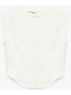 Koton Dikiş Detaylı Slim Fit Bisiklet Yaka Kolsuz Crop Tişört