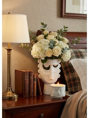 Arma House Yılbaşı Özel Hediye Seti: Sanatsal Beyaz Yüzlü Vazo ve Çok Yüzlü Mumluk Kombini - Iskandinav Dekorasyon Paketi