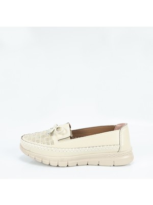 Aktaş Ayakkabı Kadın Bej Ortopedik Kurdele ve Taş Detaylı Babet