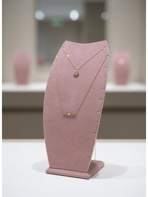 Megass Dekor Dubai Model Süet Kumaş Pembe Renk 25/12 cm Kolye - Zincir Ayaklı Stand