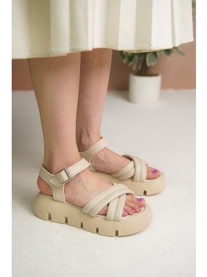 Craftique Krem Kadın Sandalet Plaj Terlik Kalın Topuklu Ayarlanabilir Tokalı Arkası Lastikli Şık Günlük